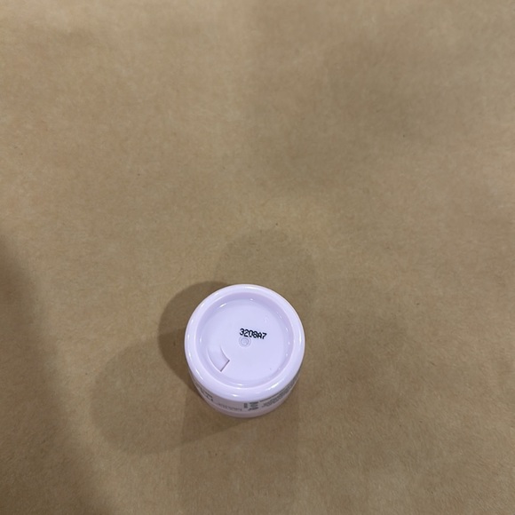 multi-action BLUE reScue
CLAY RENEWAL MASK
action 7g - Picture 2 of 4